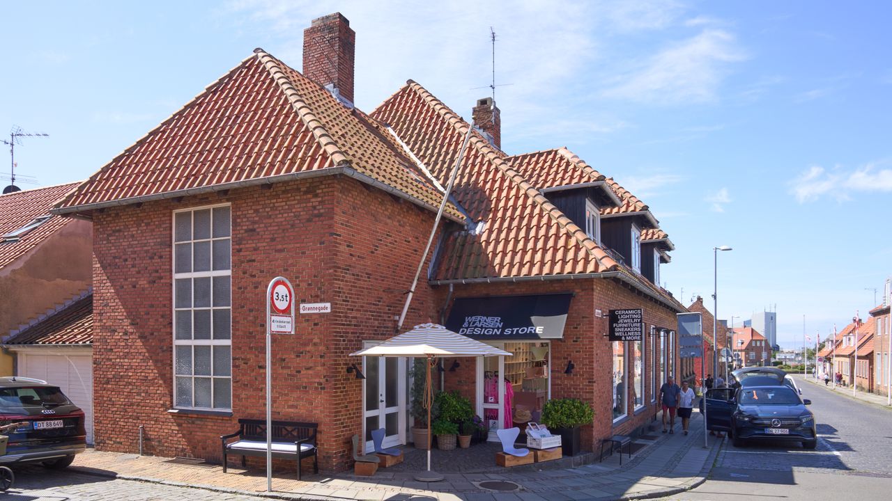 image 01